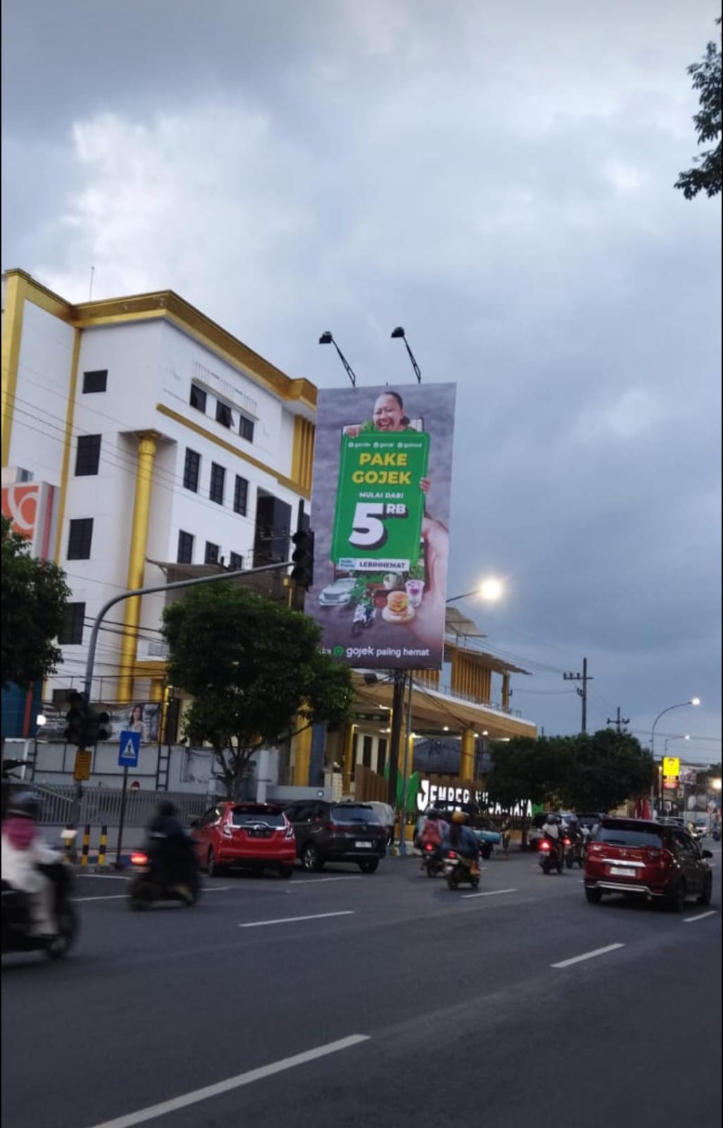 Display Toko - Langit Biru Advertising