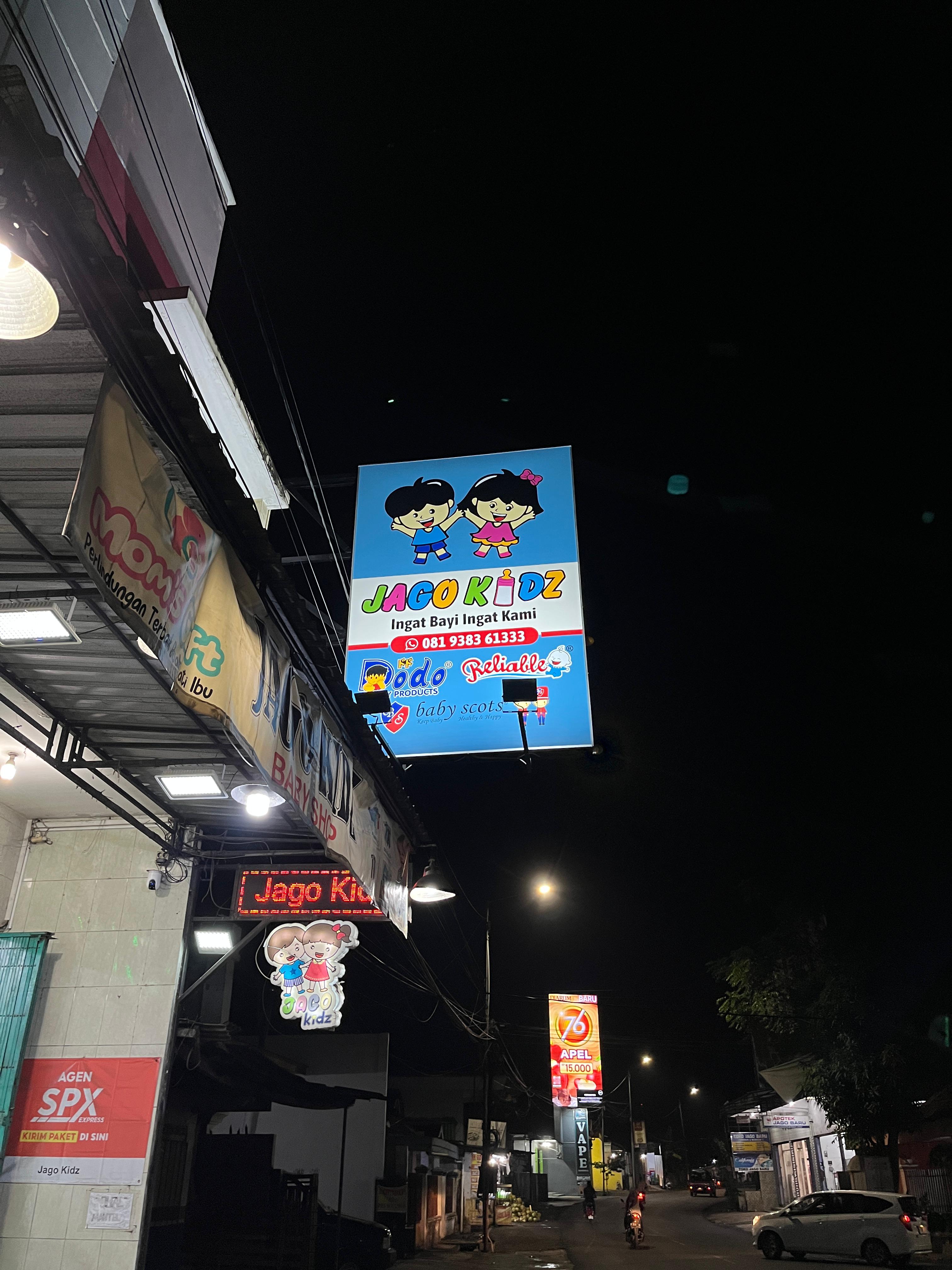 Letter Timbul - Langit Biru Advertising