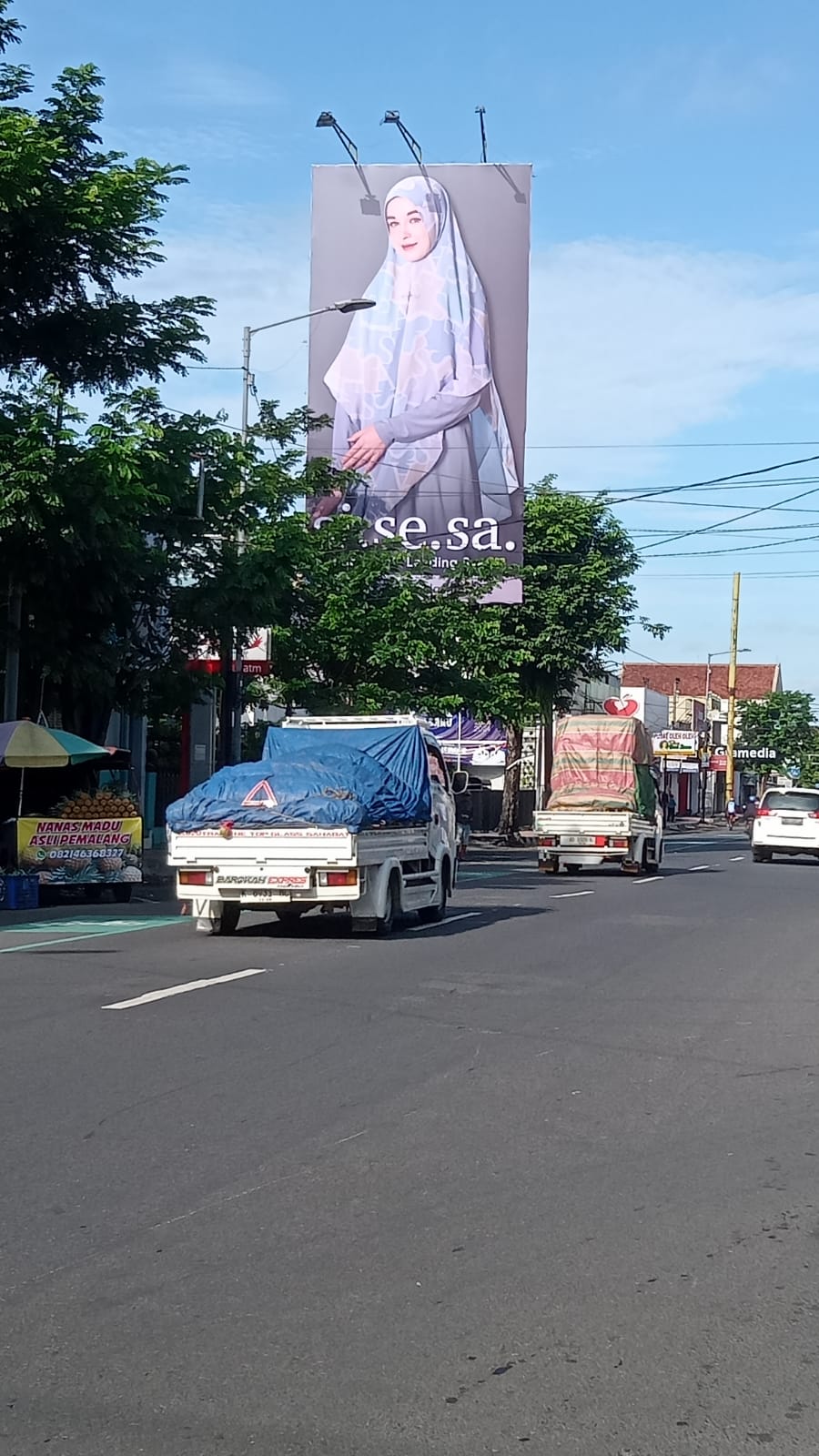 Konstruksi Pylon Sign - Langit Biru Advertising